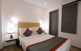 Qotel Comfort Ip Residency East Delhi Preet Vihar